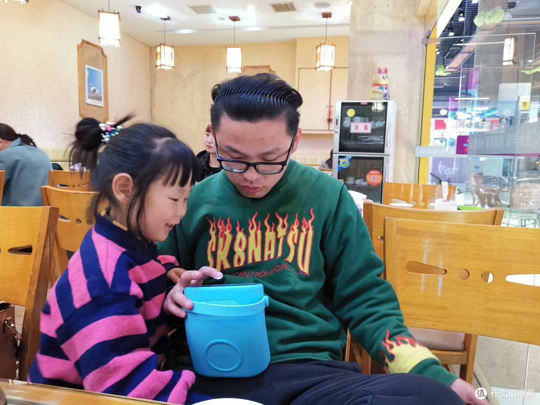 有了它,孩子开口学英语,不再是难事!——杜丫丫英语学习机初体验