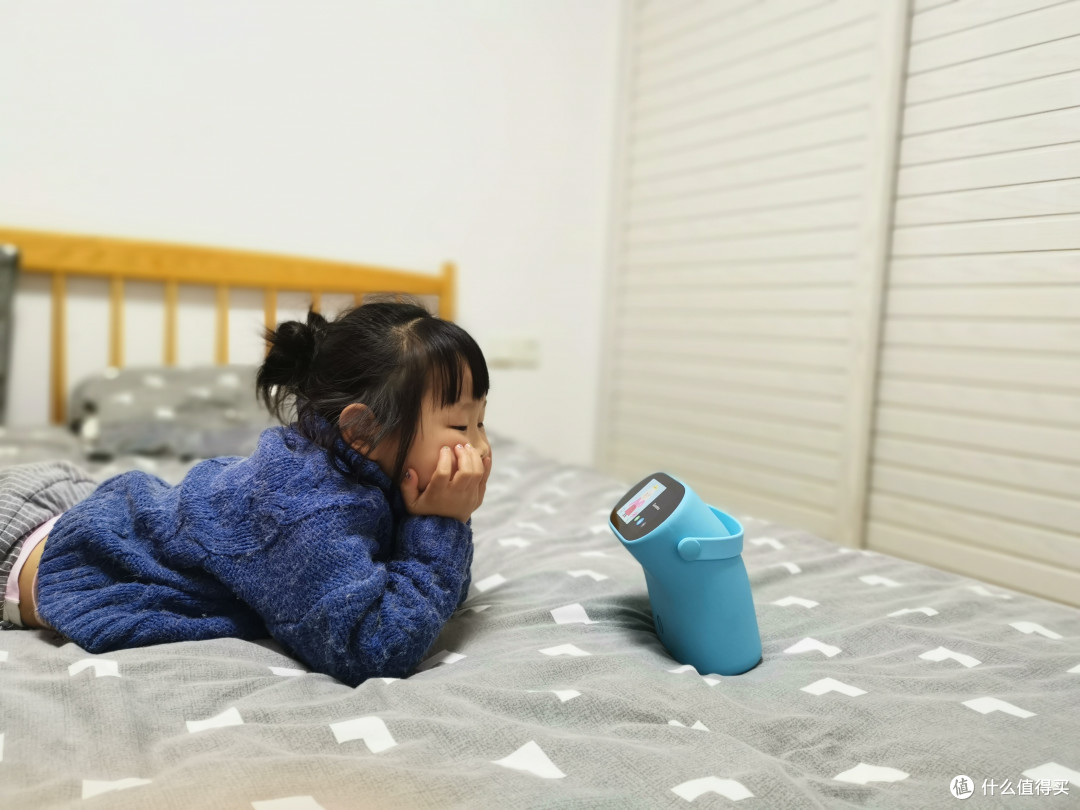 有了它,孩子开口学英语,不再是难事!——杜丫丫英语学习机初体验