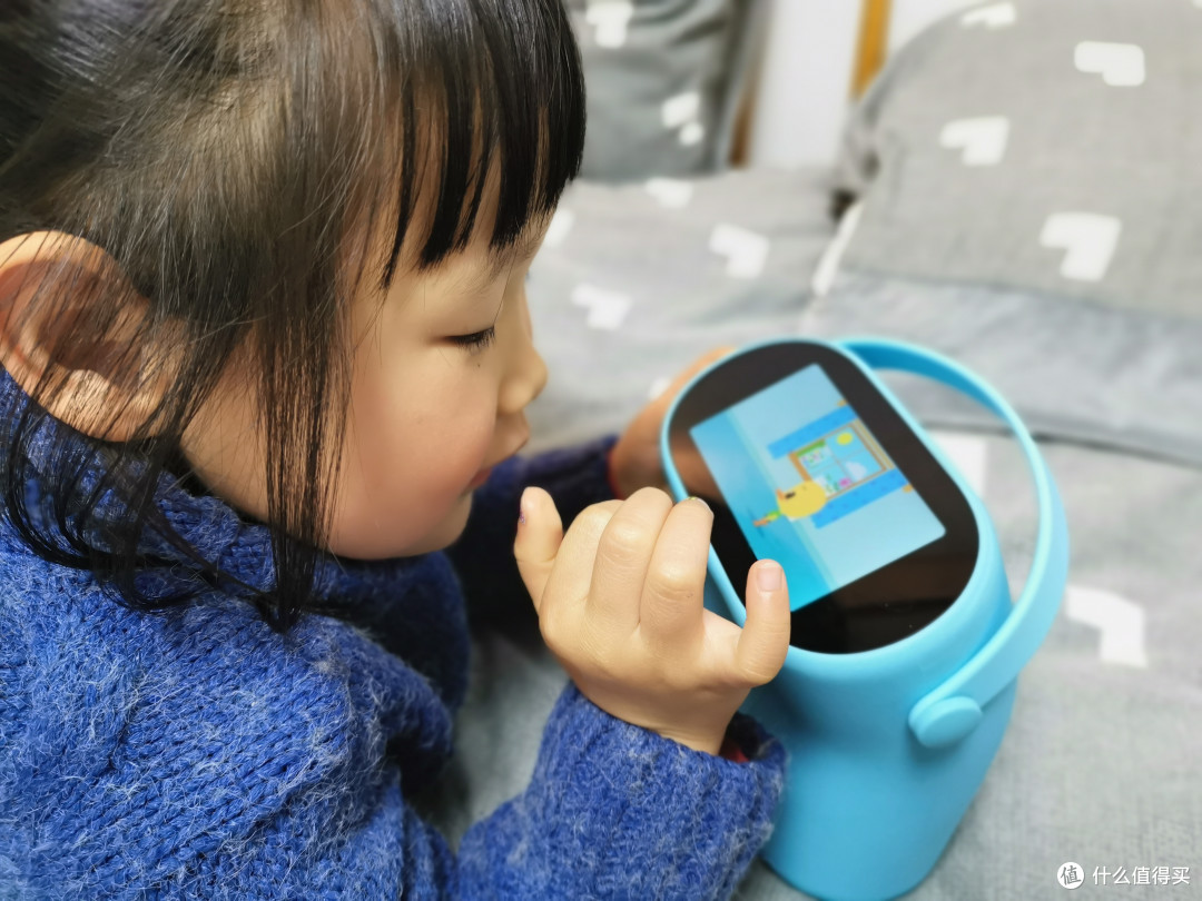 有了它,孩子开口学英语,不再是难事!——杜丫丫英语学习机初体验