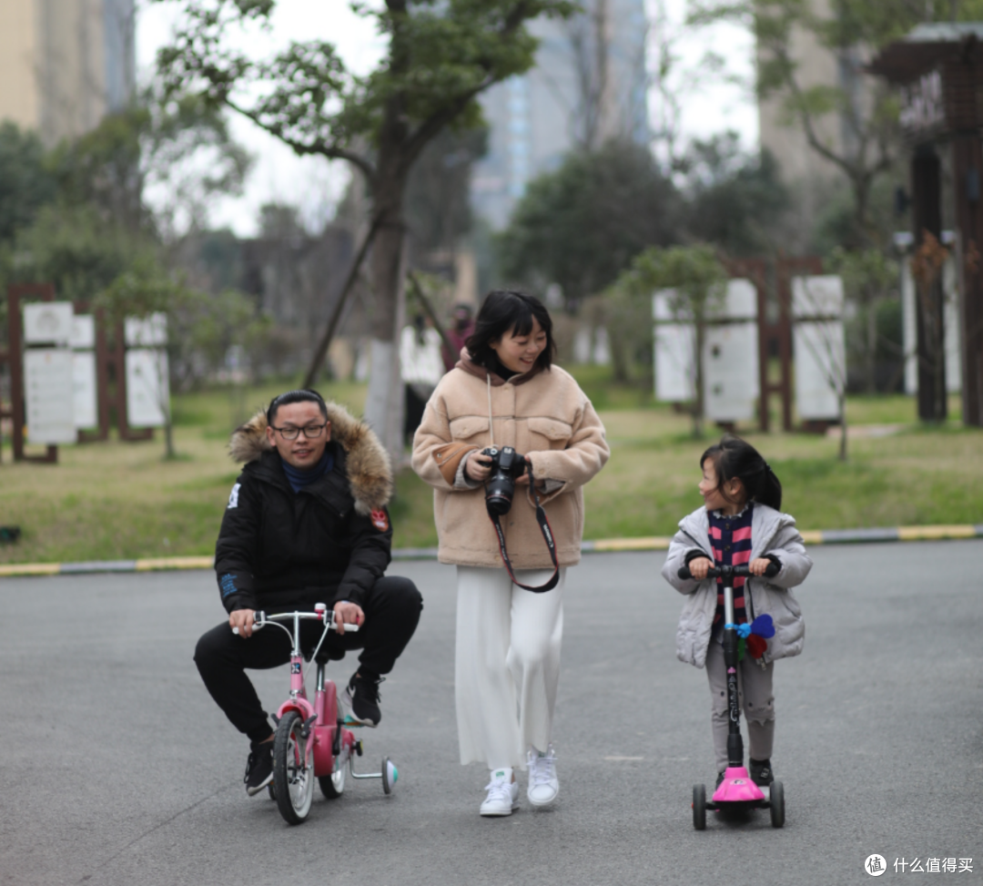 有了它,孩子开口学英语,不再是难事!——杜丫丫英语学习机初体验