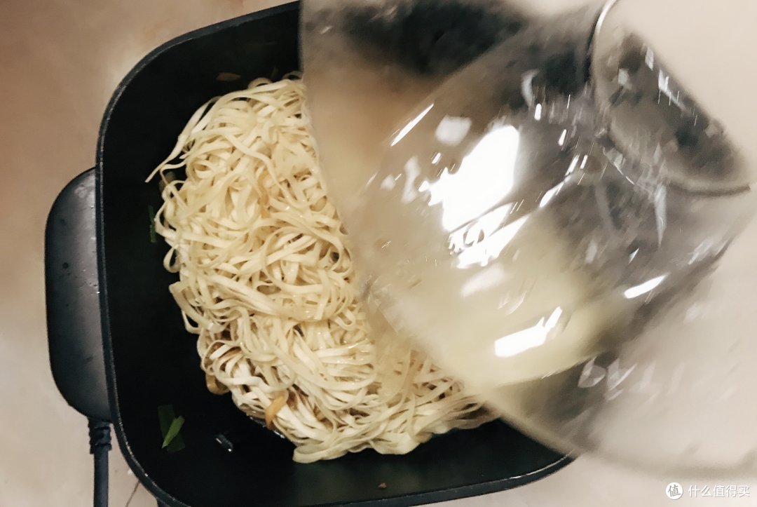 加水,再煮一会