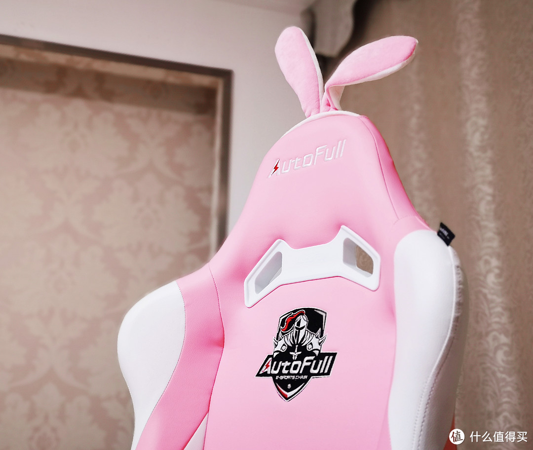 中年少女的软萌电竞椅：傲风粉色雪兔椅众测体验