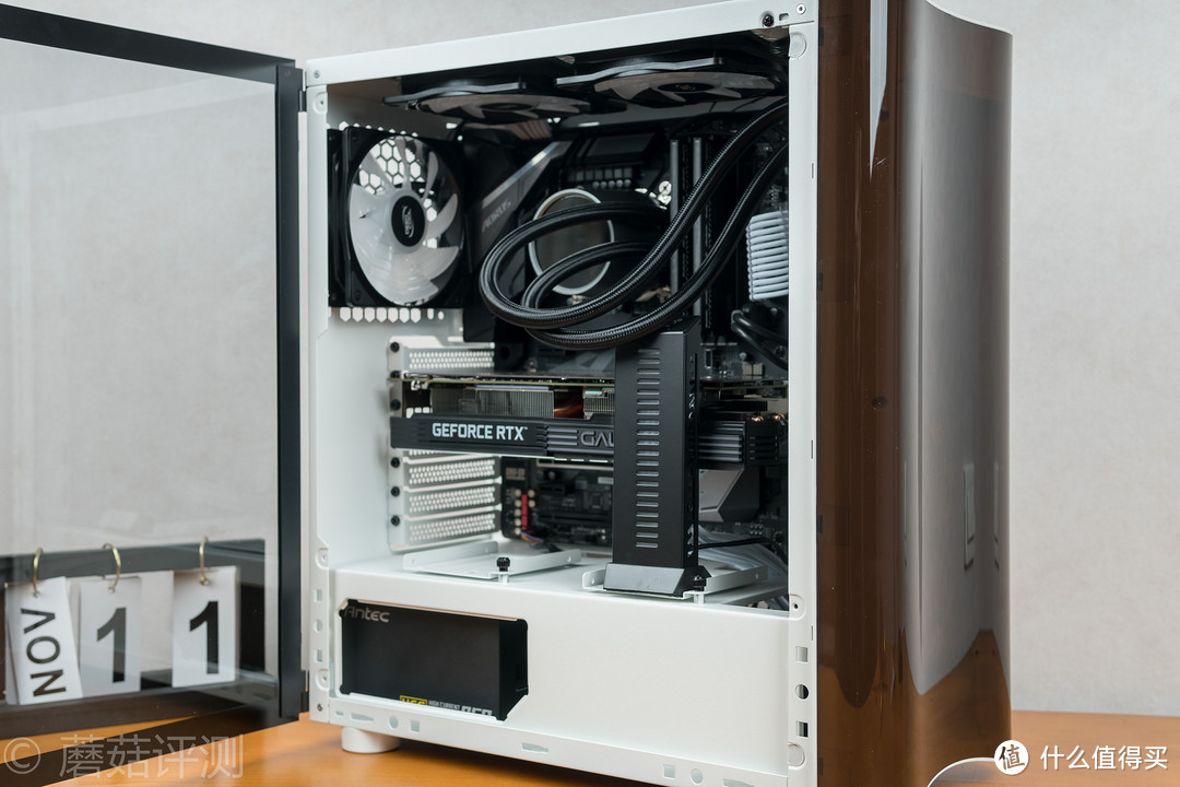 300元价位只此一例,磁吸式侧开门日常使用更方便——Tt(Thermaltake)挑战者H3 白色 中塔机箱