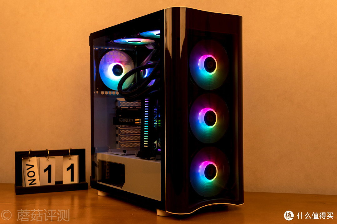 300元价位只此一例，磁吸式侧开门日常使用更方便——Tt（Thermaltake）挑战者H3 白色 中塔机箱