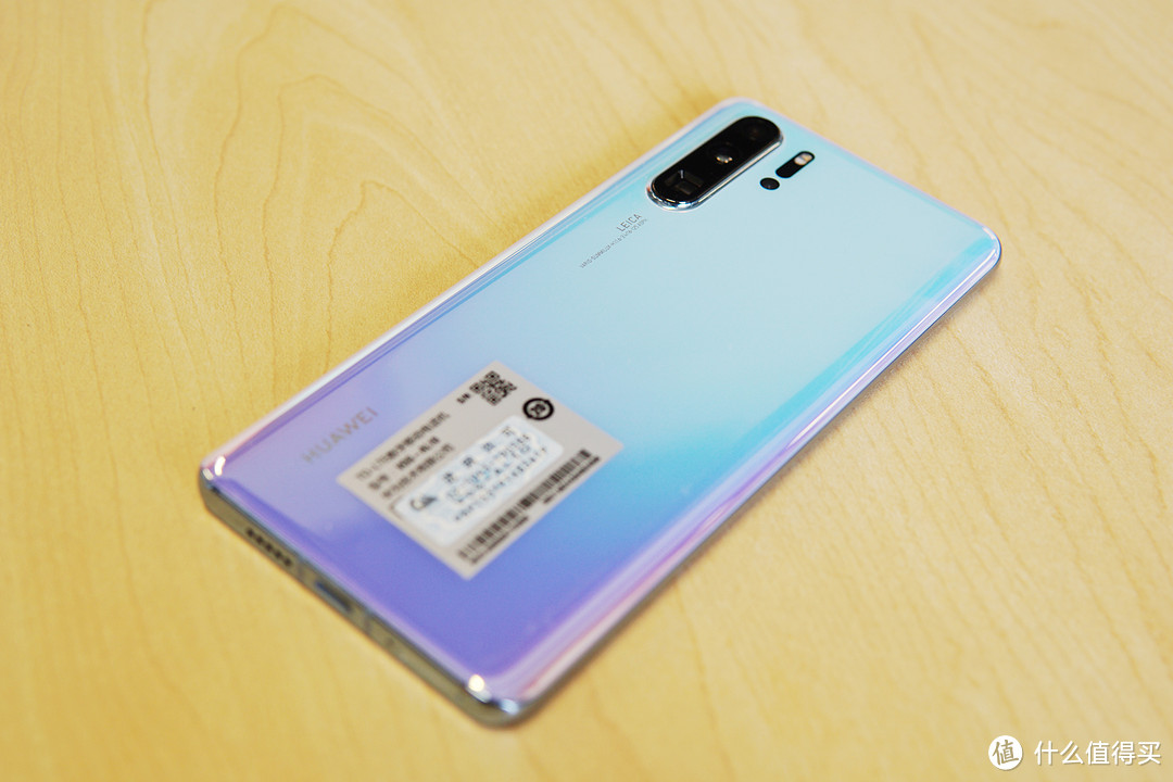 华为 P30 Pro：不只是一台「能打电话的照相机」 | 天猫新品体验