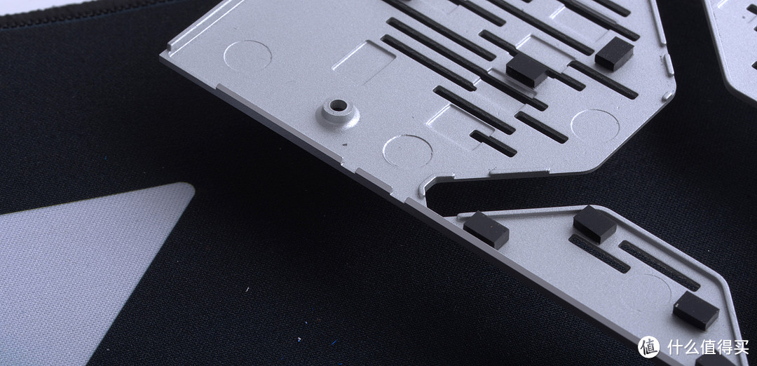 迪兰RADEON VII 设计有点草率,但是……(加小番外)