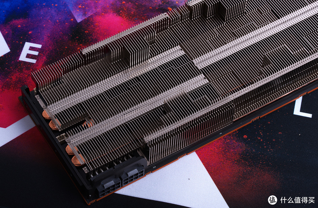 迪兰RADEON VII 设计有点草率,但是……(加小番外)