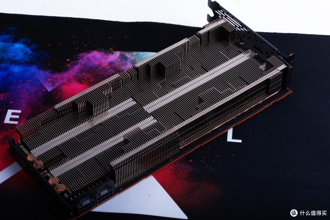 迪兰RADEON VII 设计有点草率,但是……(加小番外)