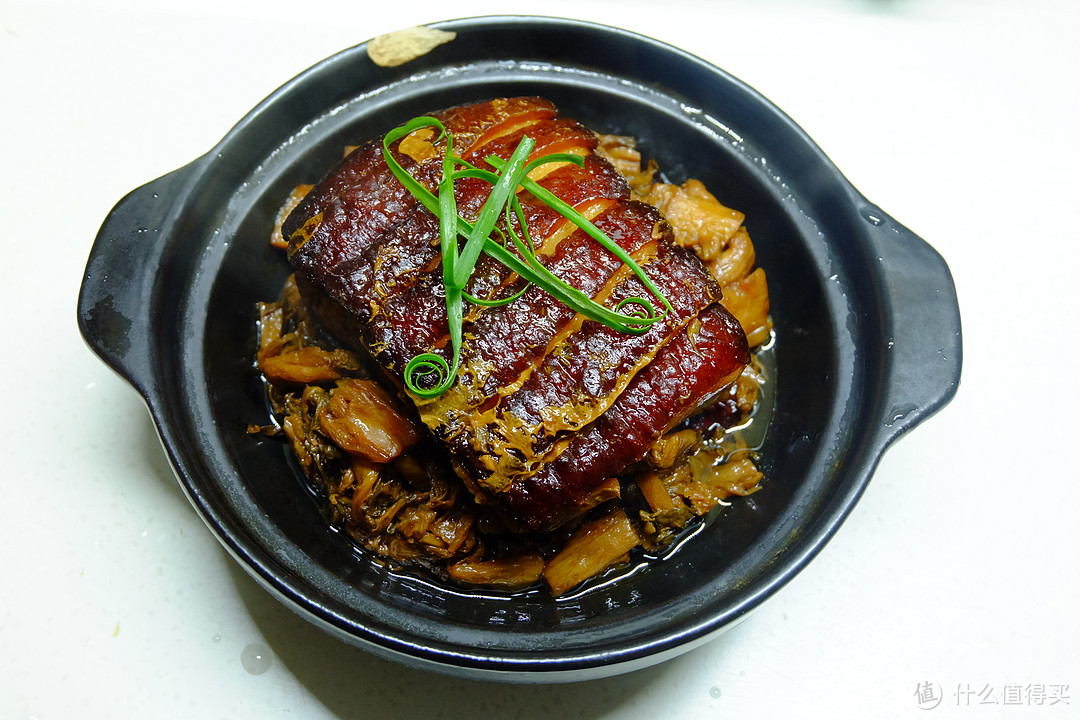 跟着大神做扣肉，但是要做好并不容易，需要基础和悟性