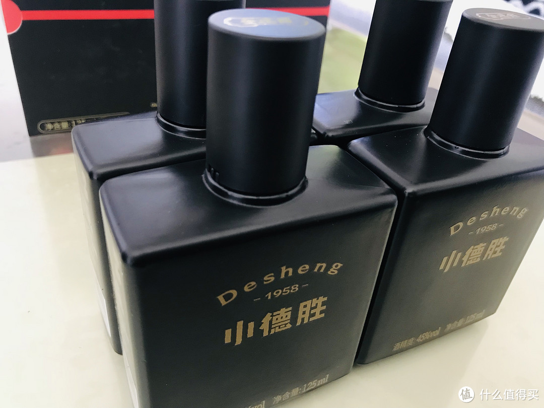 这个酒要“以德服人”?小德胜米香型白酒开箱走一壶
