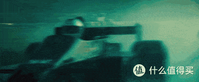 片中的F1其实是用现实F3赛车改装