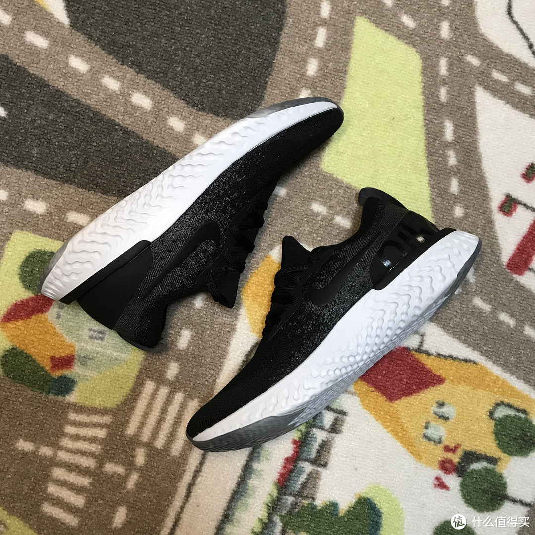 479元买旧不买新！Nike Epic React Flyknit跑鞋