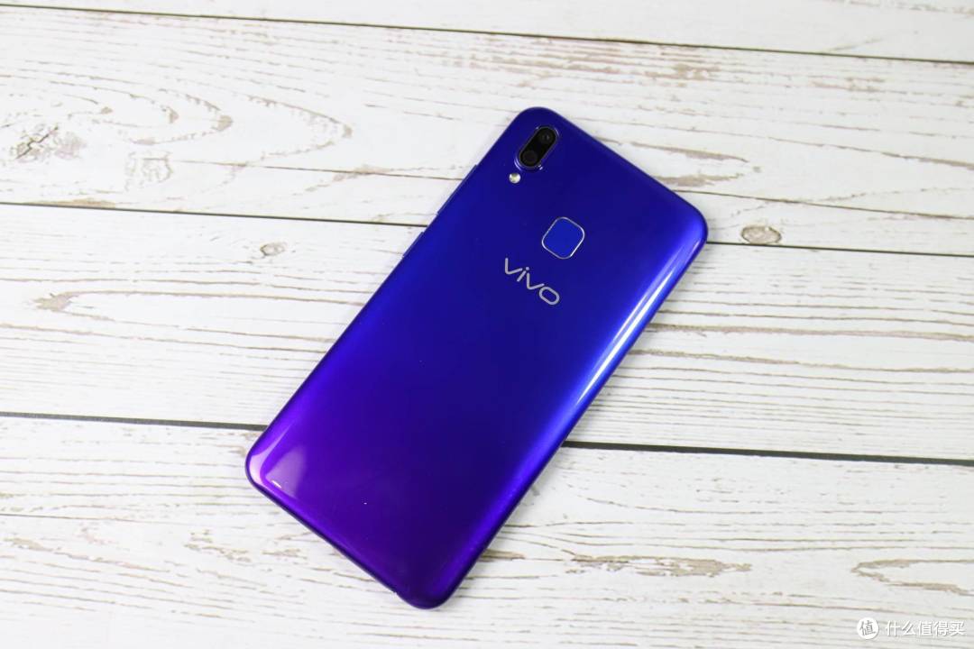 入门机型vivo U1抢先入手,或许这些是你想要了解的……