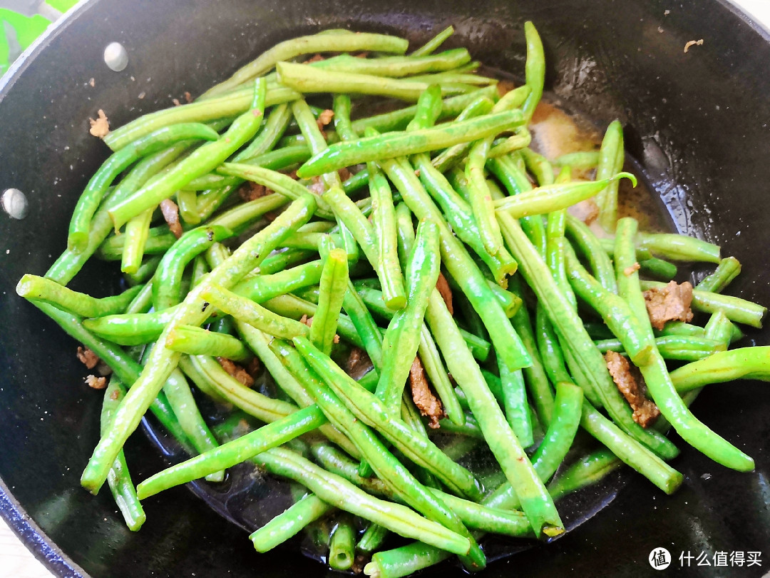 东北人都爱的一道菜，豆角炖土豆吃了就没够！简单，美味，家常你值得拥有！