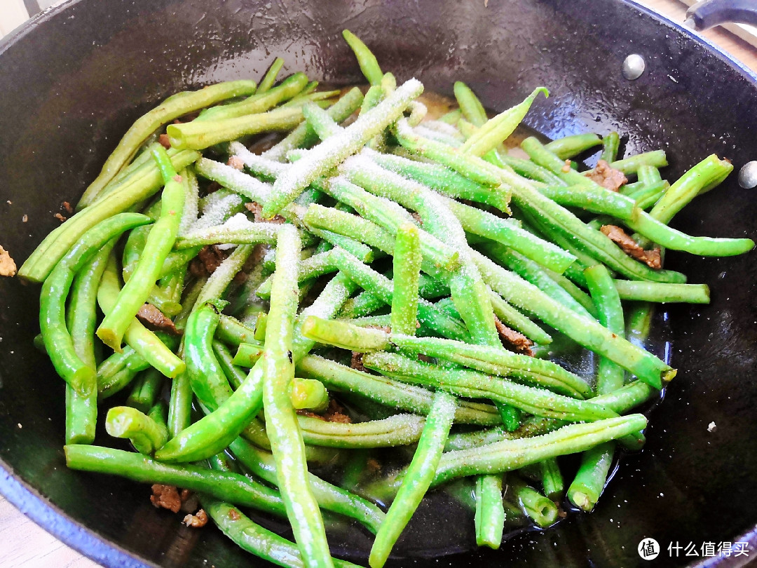 东北人都爱的一道菜，豆角炖土豆吃了就没够！简单，美味，家常你值得拥有！