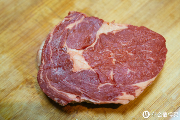 冰鲜鲁西黄牛眼肉和澳洲冰鲜西冷——盒马鲜生