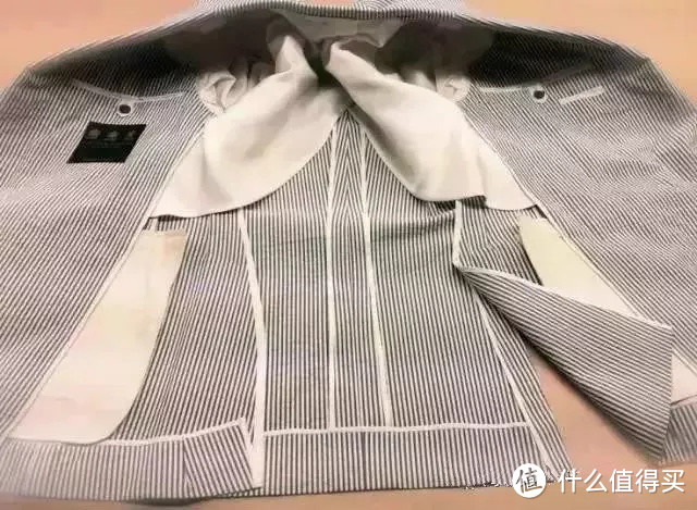 纯手工西服和成衣西服的细节