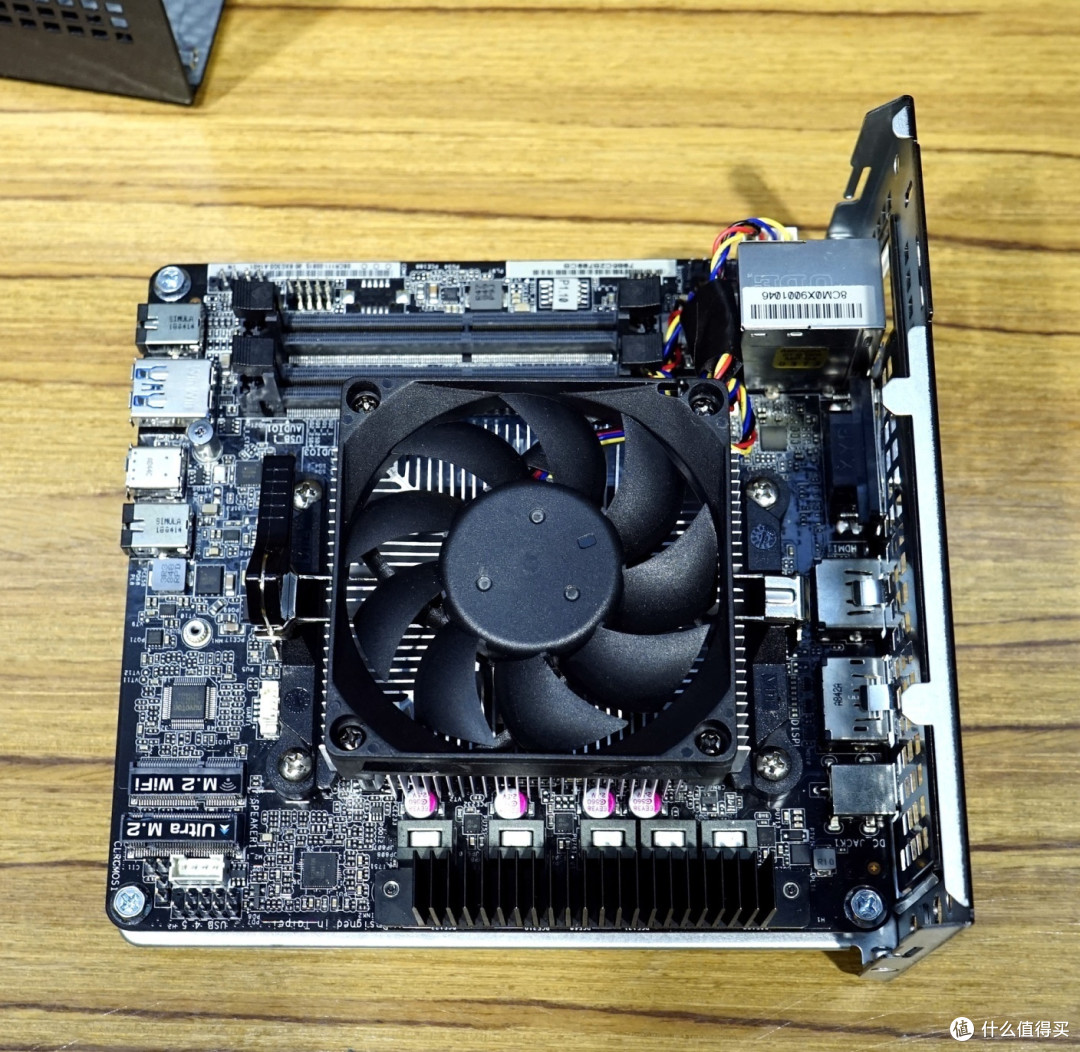 比pc台式机电源,外置光驱还小的超mini主机——华擎deskmini a300准