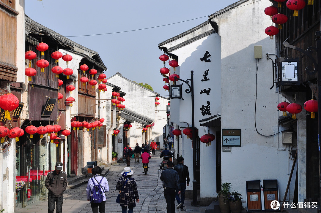 山塘街，还有一个名字叫“七里山塘”。七里，代表着来山塘街来回3.5公里左右的长度