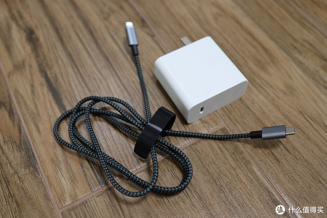 苹果快充性价比解决方案——iDARS USB-C To Lightning MFi认证编织快充线评测