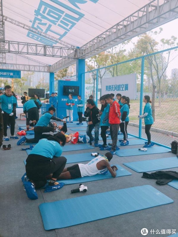 赛 篇一:江湖好汉的不易-记2019武汉马拉松的