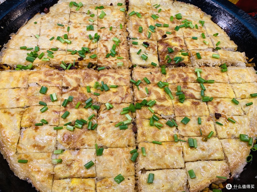 武汉特色豆皮,里面是糯米和肉馅,很香
