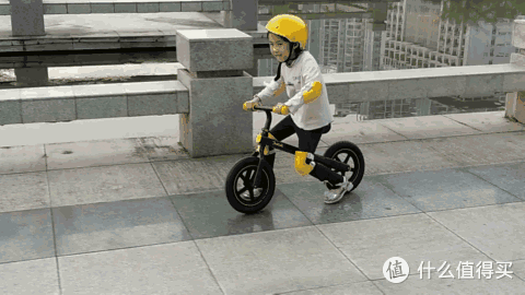 想“飞”就要试试柒小佰--700kids 儿童滑步车骑行体验