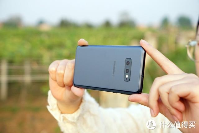 最容易被忽视的"小屏"旗舰，三星Galaxy S10e体验评测