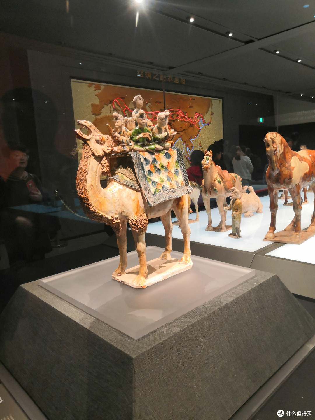 第三展厅:三彩载乐骆驼俑