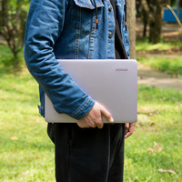 荣耀 MagicBook 锐龙版 笔记本电脑外观展示(摄像头|麦克风|电源键|吸风口|扬声器)