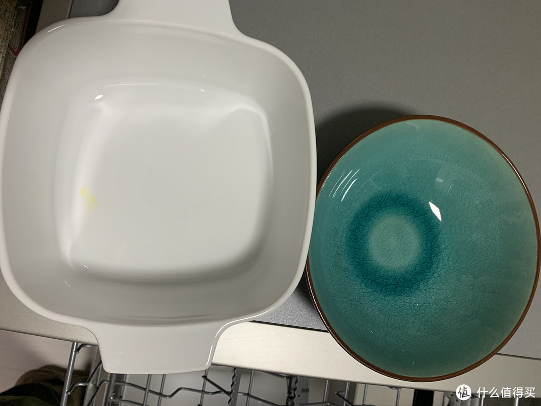 当当当，左边这个碗还剩一个小点，右边碗完全干净