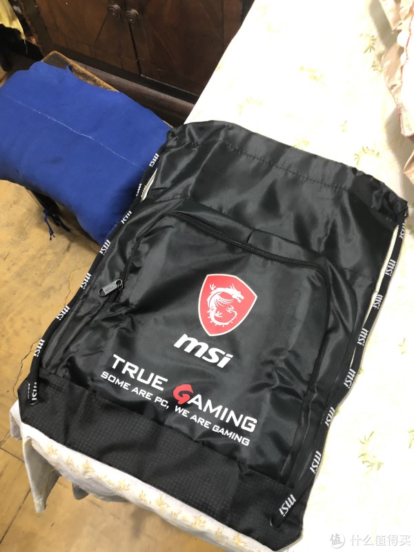 双层拉口设计，很精致也很结实