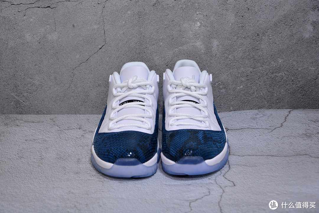 AIR JORDAN 11 LOW AJ11 蓝蛇 复刻男子运动篮球鞋 开箱