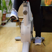 野小兽智能动感单车M1外观展示(车座|屏幕|支架|滚轮|电池)