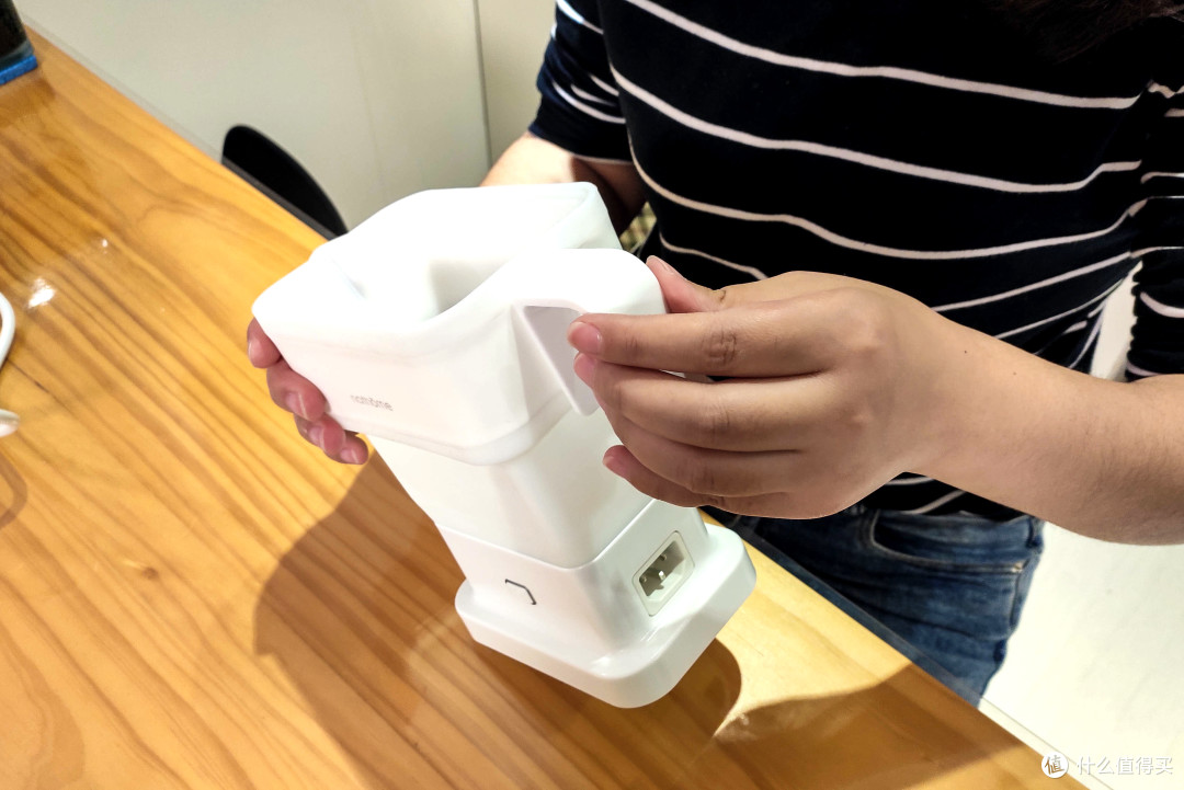 北欧欧慕 NSH0805 旅行电热水壶：颜值与便携共存，一杯干净热水触手可及