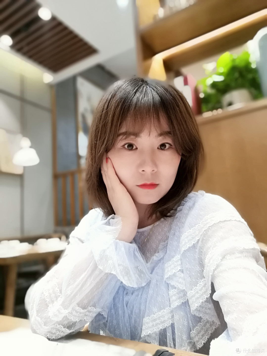 让小姐姐们上瘾的AI美拍神器,3200万AI自拍荣耀20i上手体验