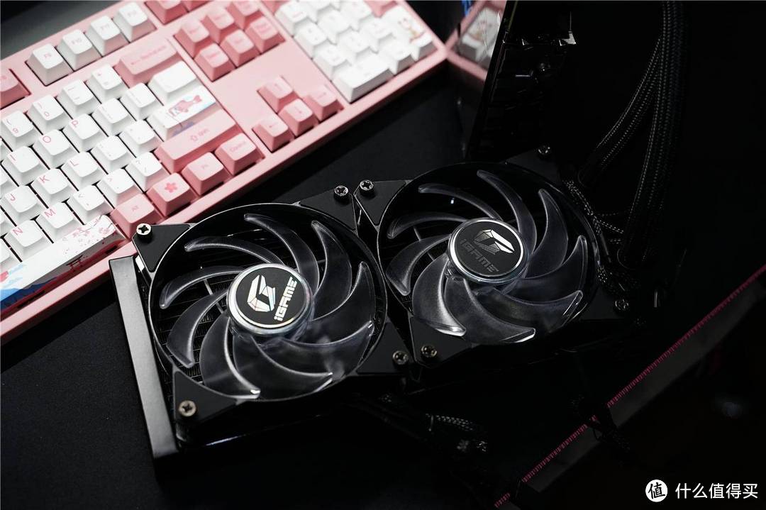 拆解,超频,压力测试看我玩爆水冷显卡——iGame GeForce RTX 2070 Neptune OC