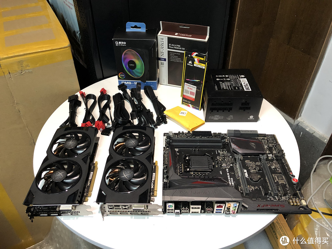 由于是额定750W电源，配置选的是9600K超频U和RX480 8g黑狼X2