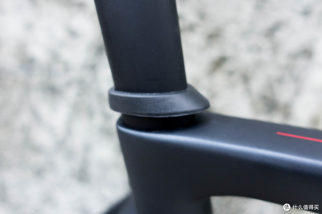 进阶级竞赛利器: NIU AERO ROAD-03气动碟刹公路车测评