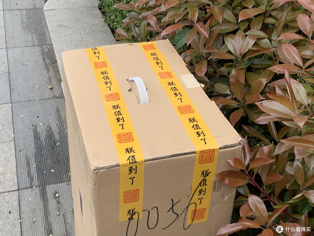 绅士般优雅,爱不释手,地平线8号旅行箱轻体验