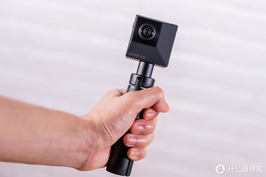 伸展拍3D 折叠变全景 Insta360 EVO相机评测