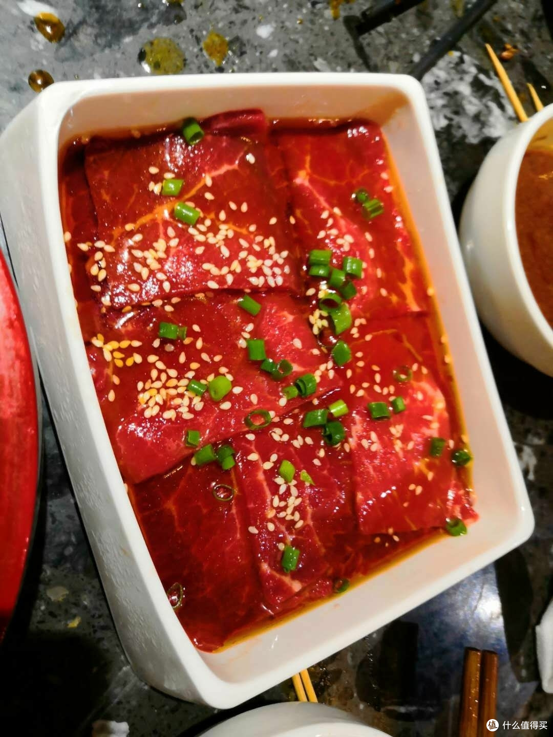 乐在旗中的山城火锅,复古时尚的姥佛爷火锅探店