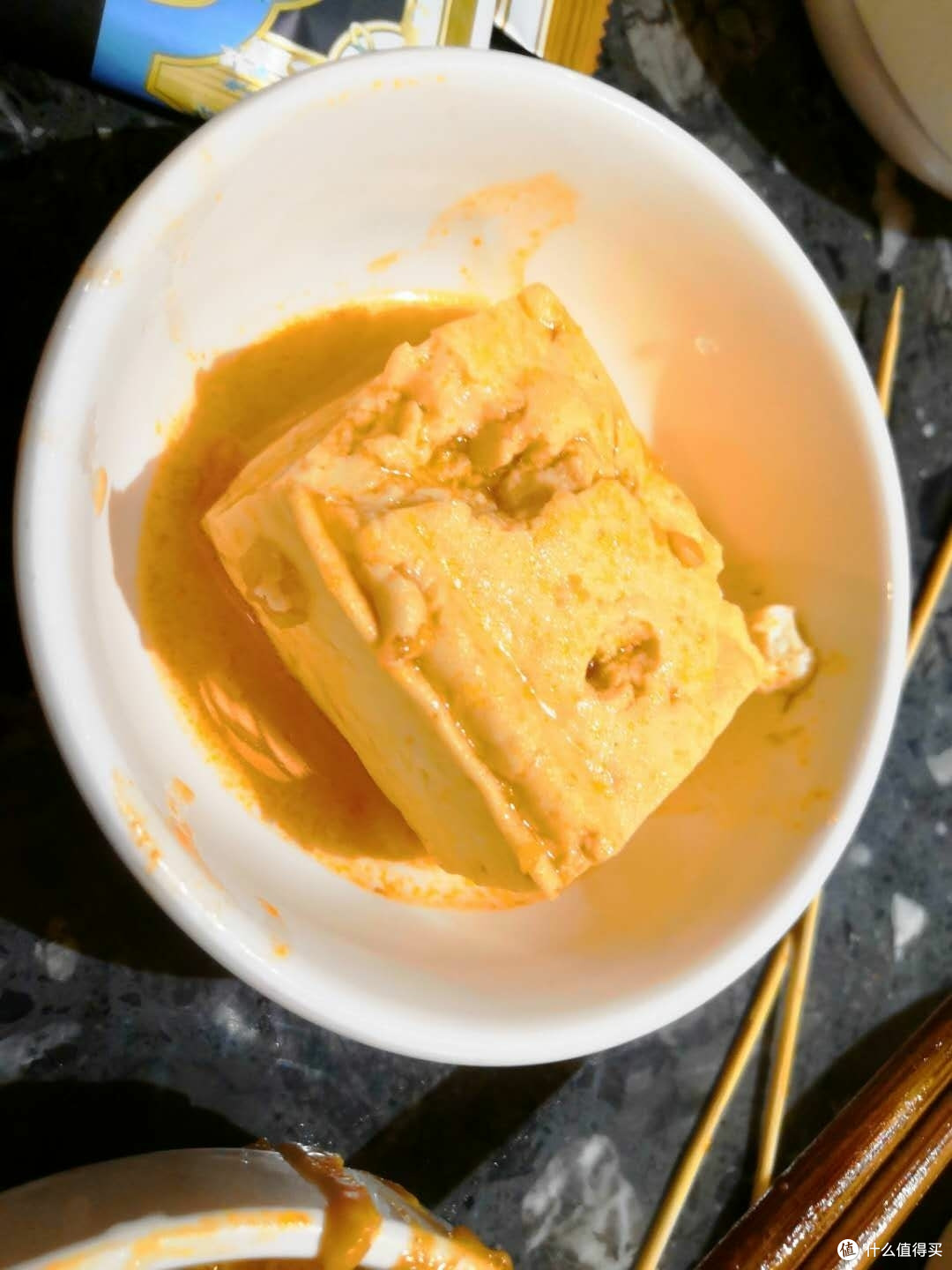乐在旗中的山城火锅,复古时尚的姥佛爷火锅探店