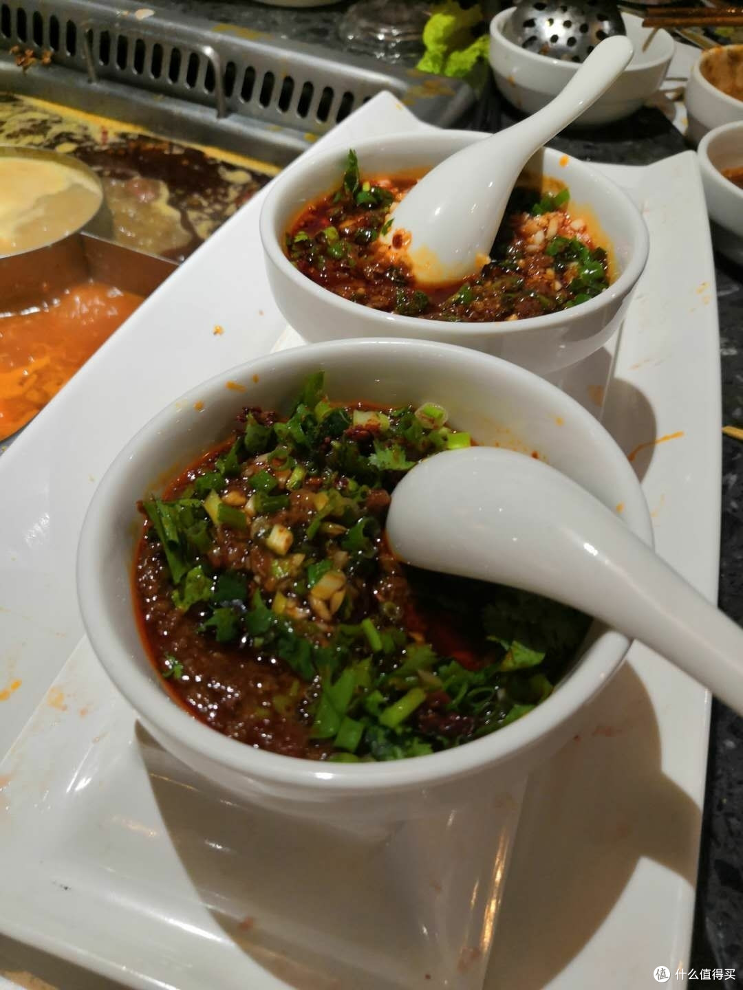 乐在旗中的山城火锅,复古时尚的姥佛爷火锅探店