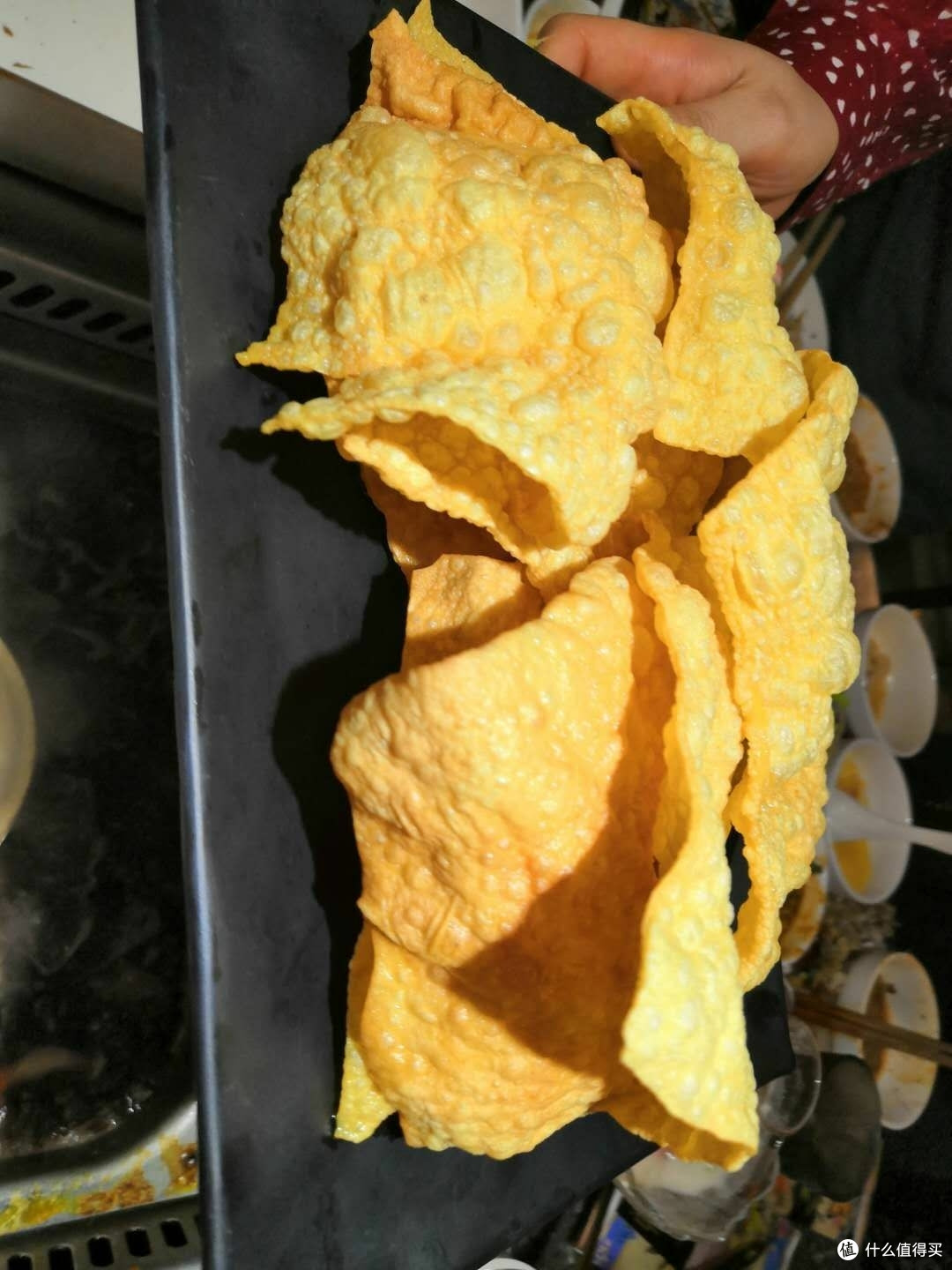 乐在旗中的山城火锅,复古时尚的姥佛爷火锅探店
