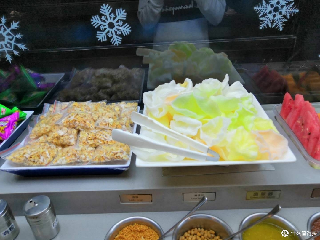 乐在旗中的山城火锅,复古时尚的姥佛爷火锅探店