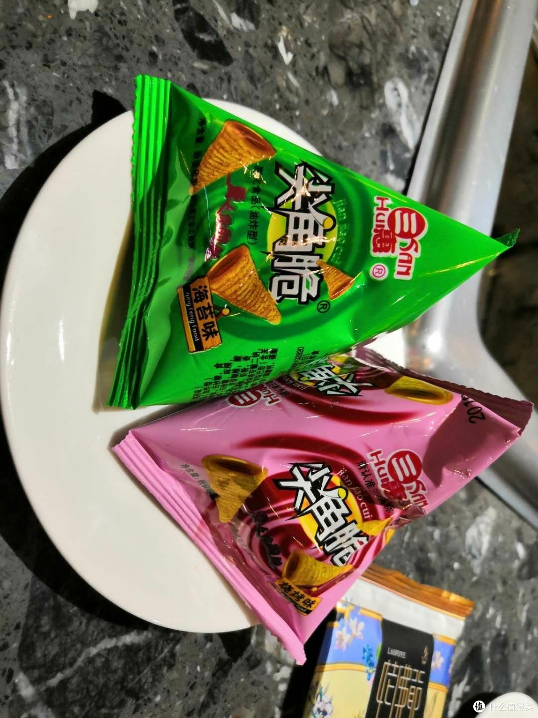 乐在旗中的山城火锅,复古时尚的姥佛爷火锅探店