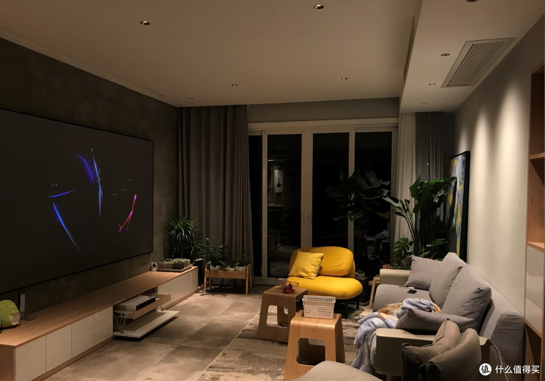 嵌入式射灯无主灯设计