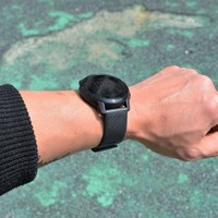 高驰 APEX 户外运动手表 (42mm、黑色)外观展示(屏幕|镜面|材质|按键|表带)