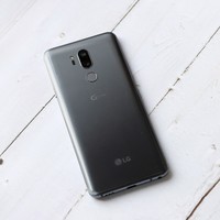 LG Gram 超极本电脑 14英寸 i7-7500U 512G SSD 深邃银外观展示(传感器|摄像头|按键|充电口|扬声器)